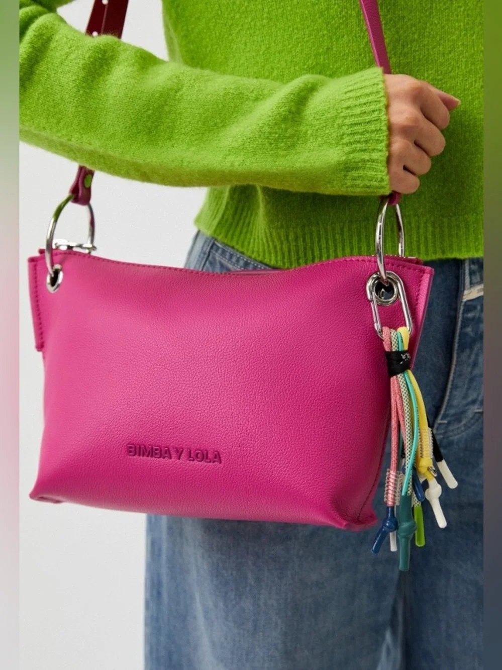 BIMBA Y LOLA crossbody leather bag with accessory chain - Picture 5 of 8
